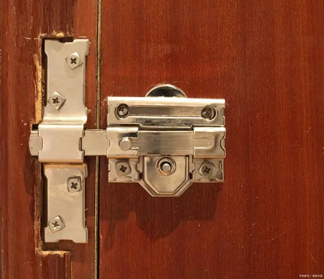 装修干货：柜门铰链的安装步骤技巧 五金 第4张