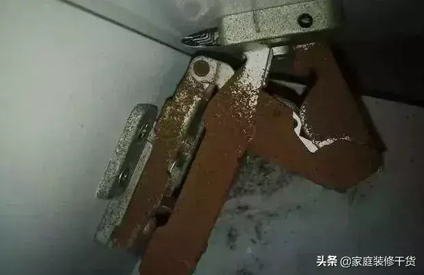 进口家具五金比国产靠谱？柜子品牌铰链大PK，实验数据告诉你真相-小桃