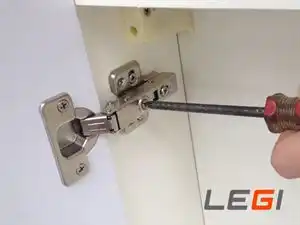 铰链柜门安装方式有几种_铰链柜门安装视频_柜门铰链不同安装方式
