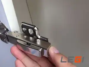 铰链柜门安装方式有几种_铰链柜门安装视频_柜门铰链不同安装方式
